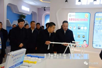 宋朝華率市級領導班子成員及縣處級領導干部赴營山縣開展項目現(xiàn)場拉練